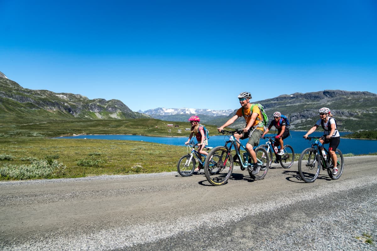 Sykkeltur på Slettefjellvegen i Valdres